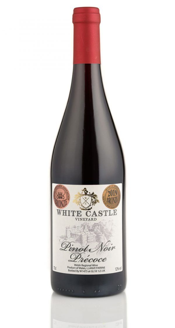 white-castle-pinot-noir-precoce-with-medals